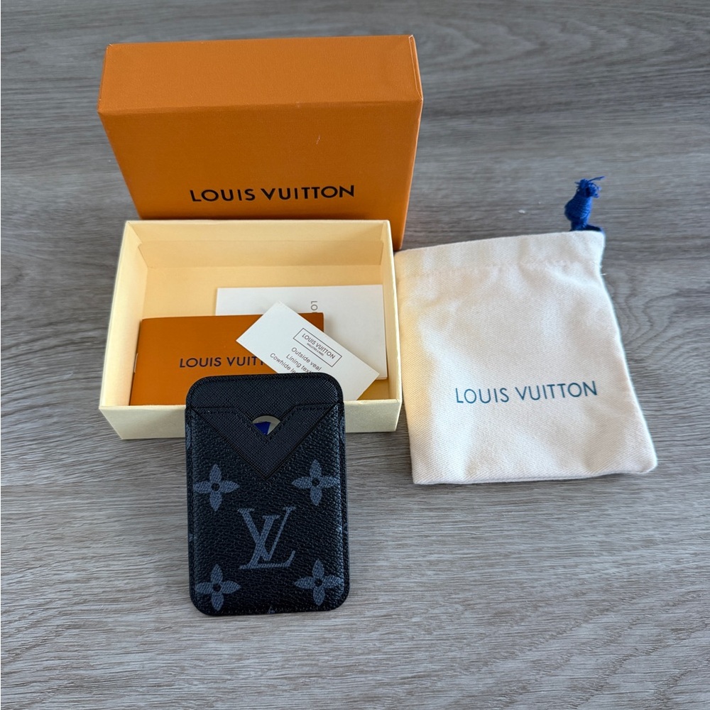 Louis Vuitton Magnetic Card Holder